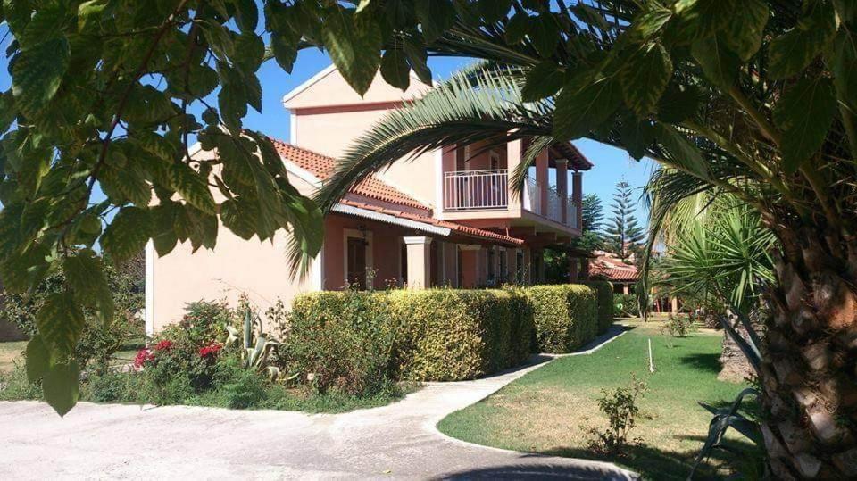 Hellens Village Almiros Beach Exterior foto